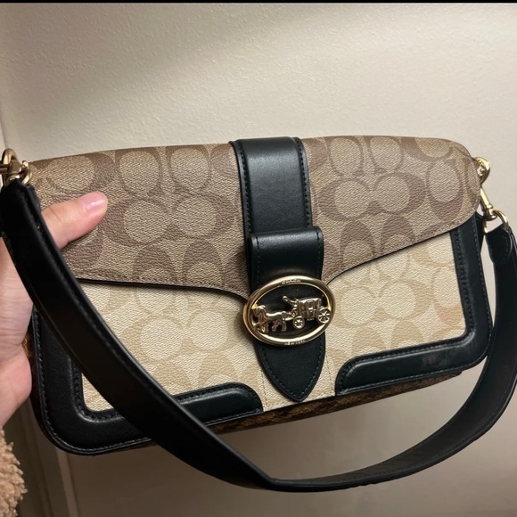 Coach Handbags - Coach shoulder bag